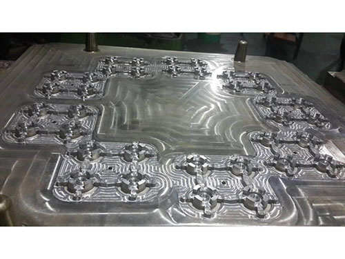 杂件模具生产商